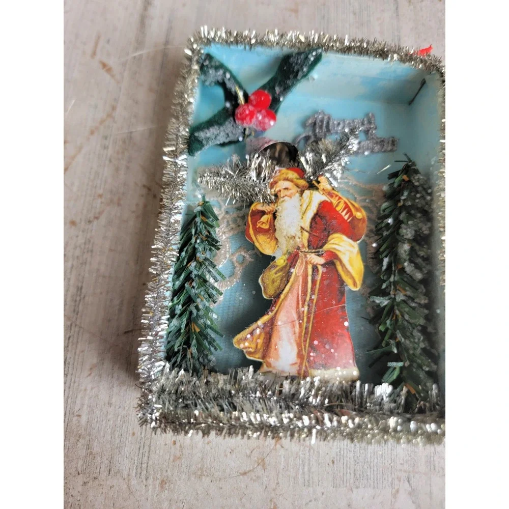Rustic Santa Claus shadow box Victorian Xmas ornament tinsel home